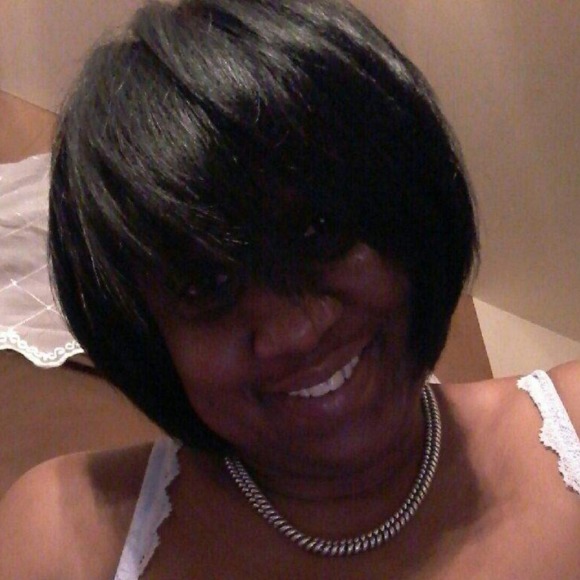 Meet your Posher, Alexis - Picture 1 of 1